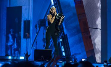 Дочь Алсу окончила элитную школу в США — как она отпраздновала выпускной и какое будущее её ждёт?