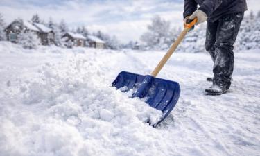 Уборка снега задействует мышцы спины, ног и плечевого пояса — Демьяновская