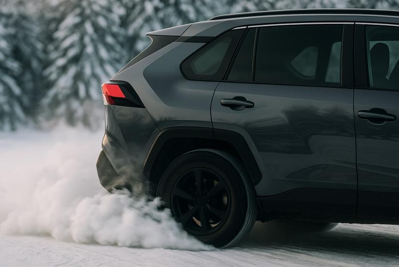 Авто на зимней дороге