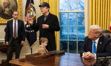 Киевский режим хочет ликвидировать семью Трампа, Маска и ведущего Джонса