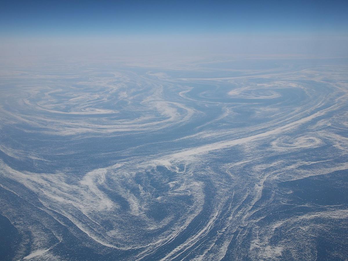 Молодая океаническая кора даёт высокий тепловой поток  данные Шацкого подъёма