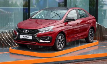 АвтоВАЗ планирует увеличить продажи Lada Iskra в 2025–2026 годах- Максим Соколов