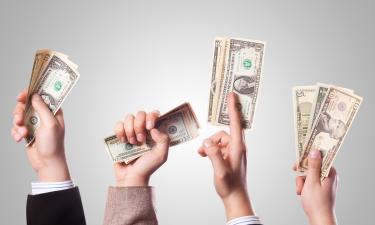 Курс вниз, последствия вверх: что доллар по 76 рублей значит для экономики России