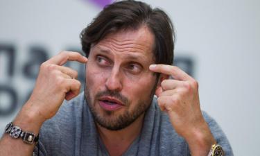 Артур Пирожков вернулся: танцевальные движения свели с ума TikTok — пародии взрывают Сеть!