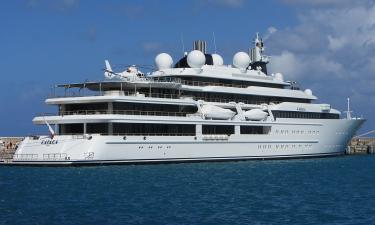 Суперяхта Марка Цукерберга вышла из строя во Франции