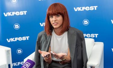 Zivert работала стюардессой до того, как стала певицей