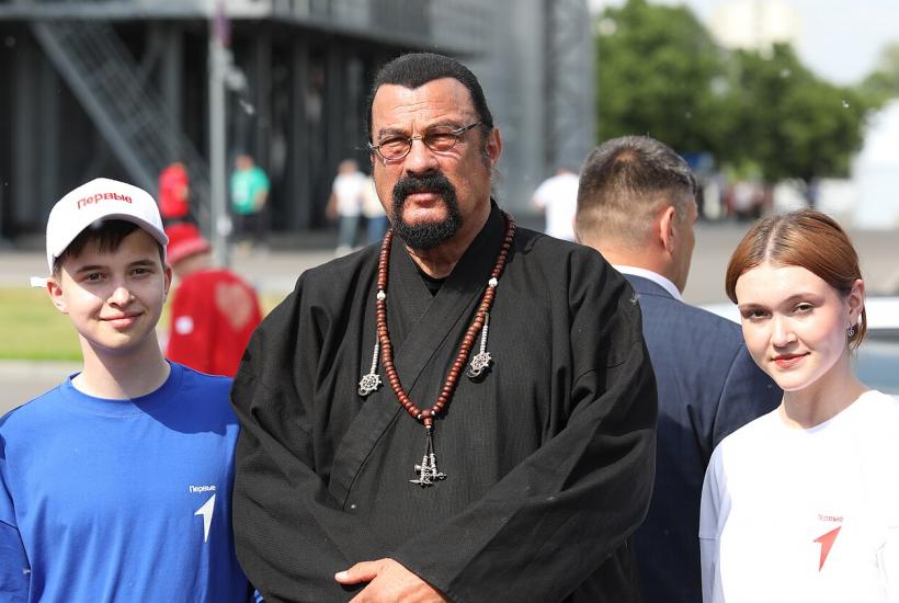 Стивен Сигал