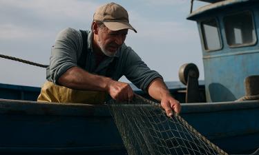 Акула-мако попала в рыбацкие сети у побережья Эвбеи — Ta Nea