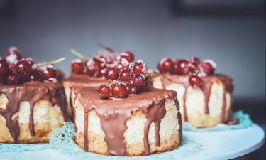 Чизкейк с кофейным сиропом подойдёт к зимнему фуршету