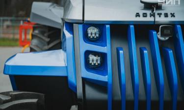 Разработку беспилотного трактора ДГТУ показали президенту России