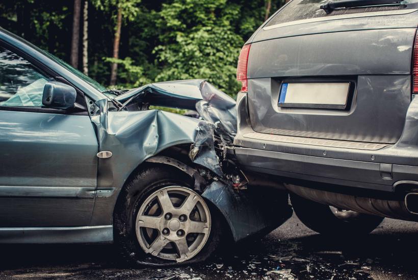 ДТП с участием двух автомобилей ДТП с участием двух автомобилей