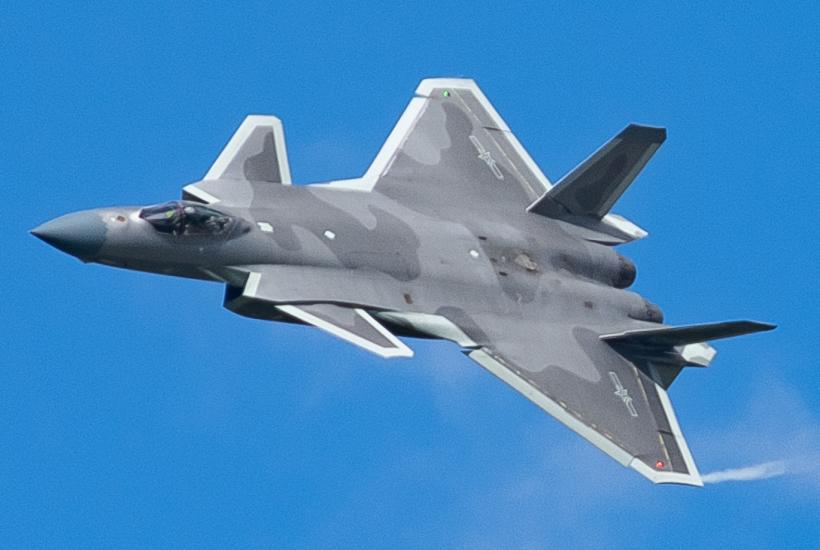 Истребитель J-20