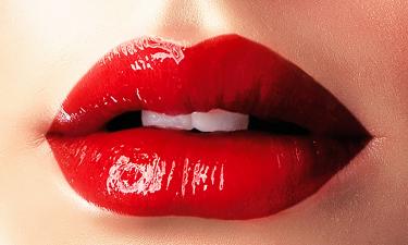 Фиксация красной помады через салфетку и пудру увеличивает стойкость — Jenny