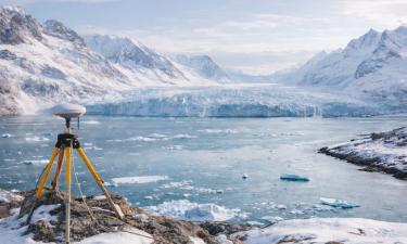 Скрытое тепло под Гренландией влияет на движение ледников — заведующий Милн
