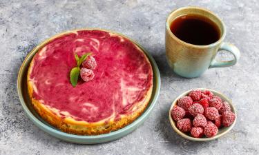 Сладкий тарт с йогуртовой начинкой представила кулинар Замбрин