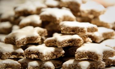 Сметана делает тесто для песочного печенья мягким и эластичным