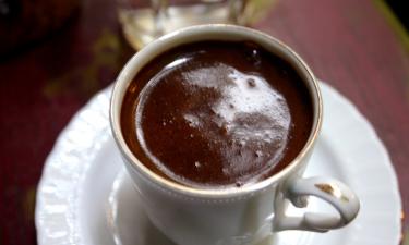 Кофейную гущу используют для чистки сковород, решёток гриля и унитаза