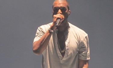 Ким Кардашьян расплакалась в трейлере фильма Канье Уэста из-за отказа рэпера от лекарств