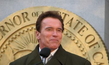 Скандал или традиция? Почему Шварценеггеры возвращаются к обнажённым сценам поколение за поколением