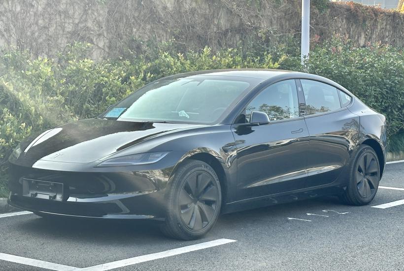 Tesla Model 3 facelift 2023112701