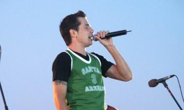 Возвращение на сцену обернулось чудом: Илья Дуров из Динамита признался, чем его удивил Суперстар