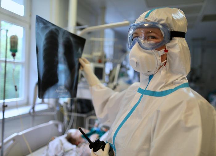 Петербург ожидает пик заболеваемости COVID-19 к 15 февраля