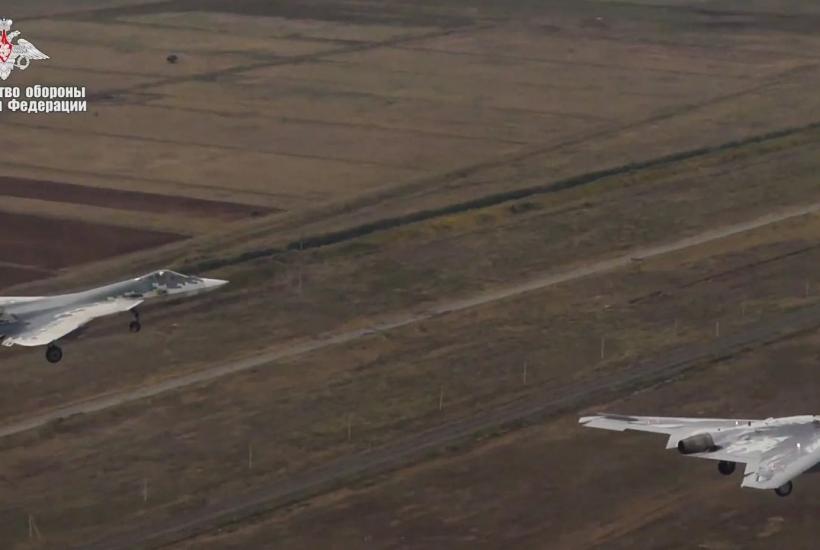 Су-57 с БПЛА С-70 "Охотник" Су-57 с БПЛА С-70 "Охотник"