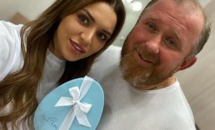 Константин Ивлев признался в романе с молодой журналисткой