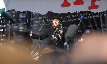 Артур Смольянинов* неожиданно высказался о Лие Ахеджаковой — пост вызвал бурю комментариев