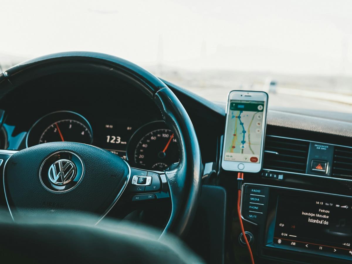 Штатный USB-порт в машине ограничен по мощности — CAR & MOTOR