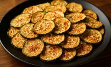 Кабачки преобразятся: простой трюк с 1 ингредиентом подарит хрустящую корочку — забудете про фритюр