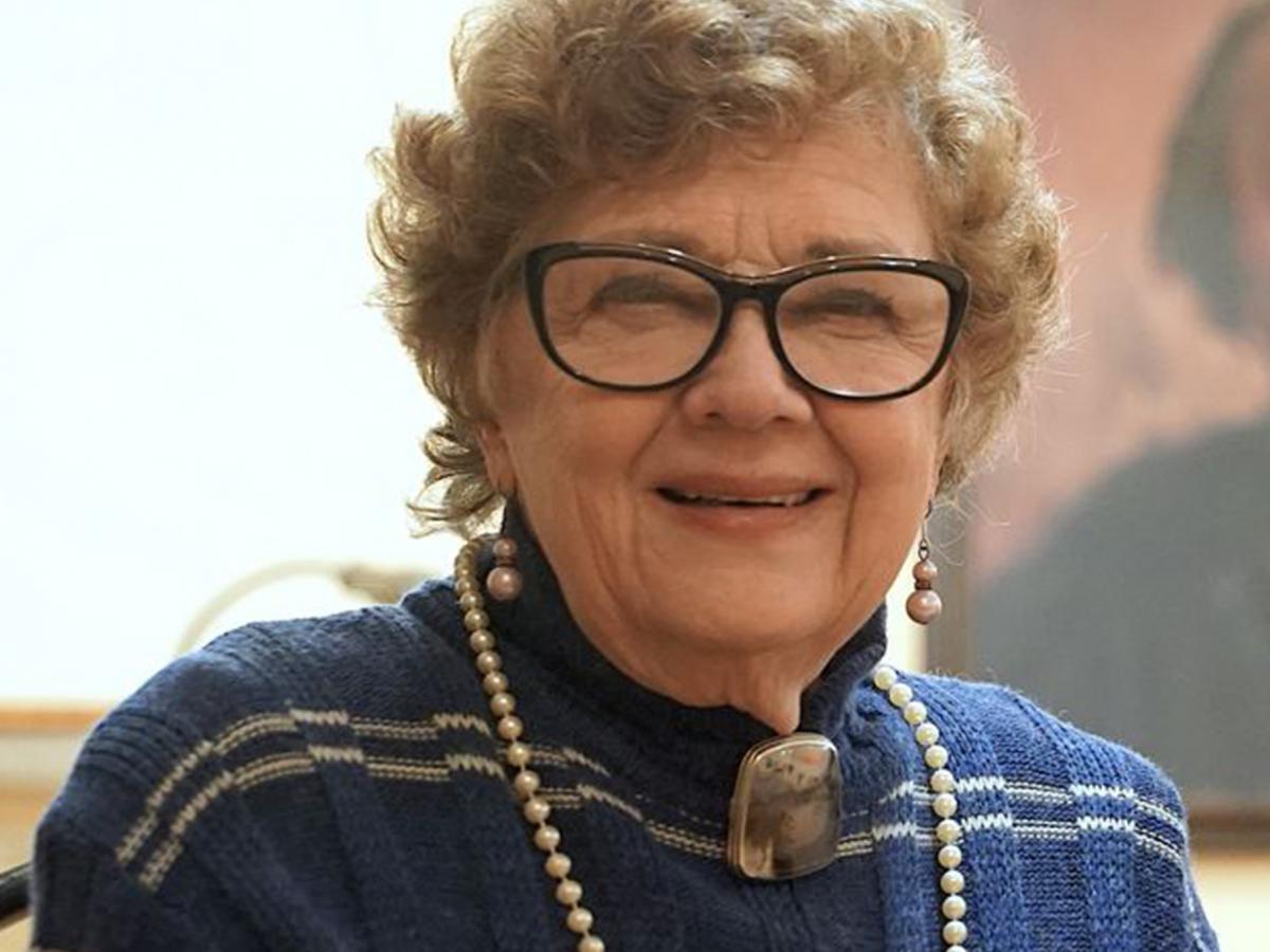 Жігіттерге жыныстық қатынасқа үйретеді Crazy Sex Therapy фильмі