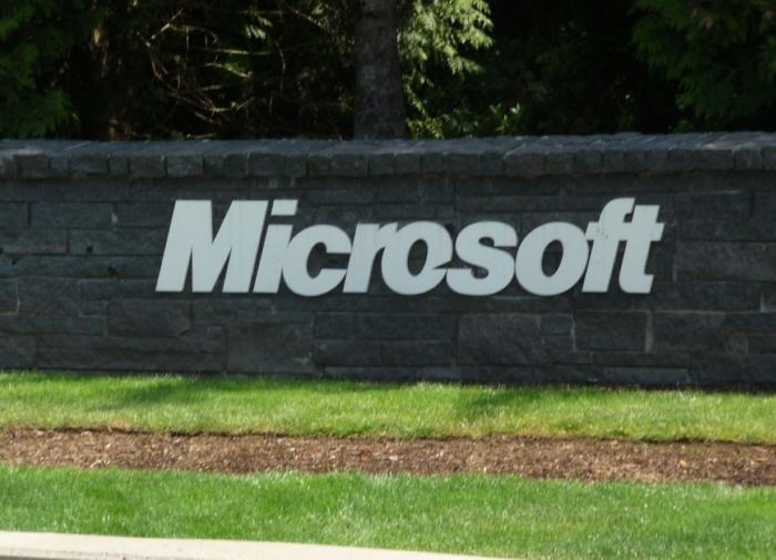 Microsoft представит компьютеры, поддерживающие ИИ