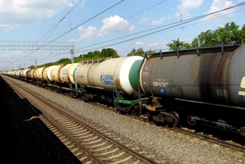 Вагоны с нефтью Вагоны с нефтью
