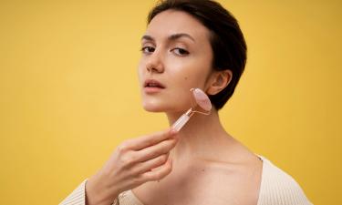 Массаж лица улучшает кровообращение и замедляет старение — косметолог Яковлева