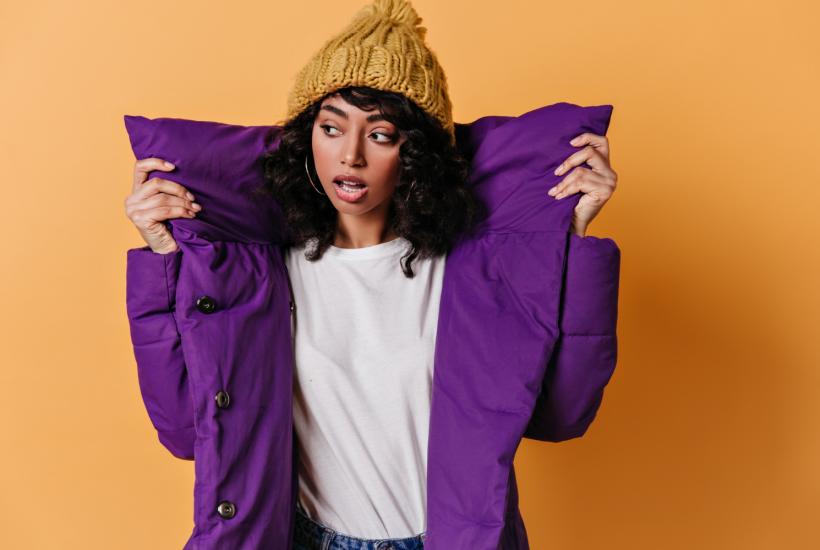 Девушка в зимней куртке