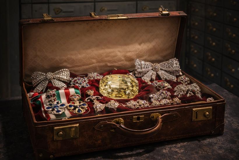 Драгоценности в чемодане