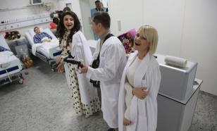 Русское Радио и телеканал RU.TV организовали концерт в Главном госпитале МВД России