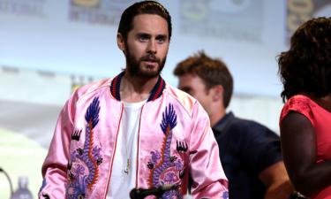 Ночные звонки и голый выход: Джареда Лето обвинили в домогательствах к 16-летним