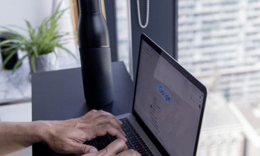 Лопнувший ИИ-пузырь заденет каждого — глава Google Сундар Пичаи