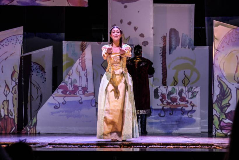 27 апреля в Московском Молодежном Театре покажут спектакль "Белоснежка и семь гномов".