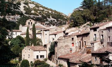 Средневековую деревню Сен-Гийем-ле-Дезер сохранили в ущелье Эро