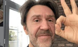 Шнуров написал ещё один матерный стих про звезд, попросивших денег