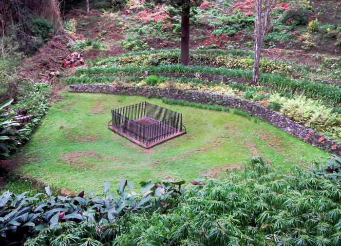 Жительнице Мегиона пришлось самой выкапывать могилу для покойной матери