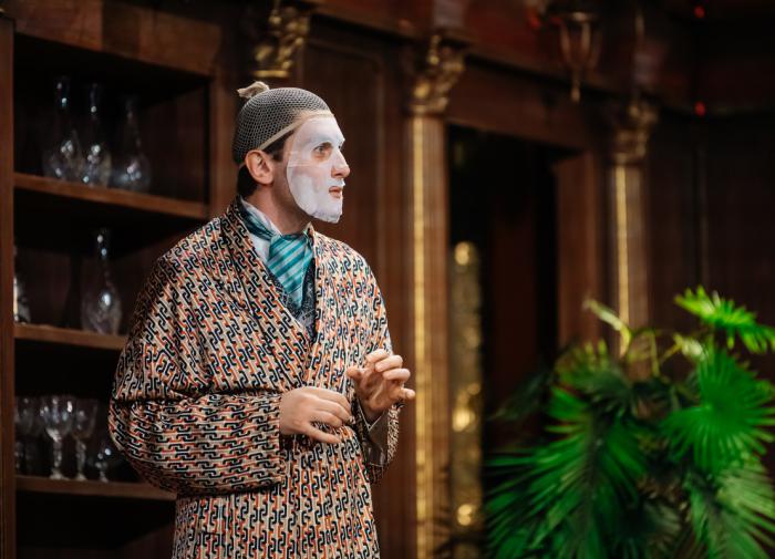 В декабре в Театре на Трубной покажут "Красавца мужчину"