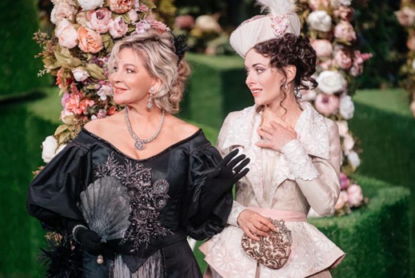 Сцена из спектакля Театра на Трубной Тетка Чарлея