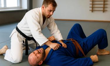 Боевые искусства обещают травмы — но при правильном выборе возвращают здоровье и силу