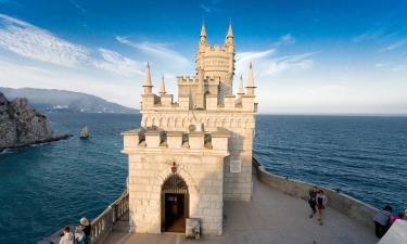 Инвесторы ждут конца СВО, поэтому скупают жильё в Крыму: причины скачка цен на недвижимость полуострова