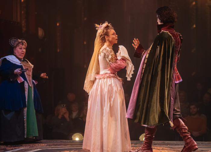 В Театре на Трубной покажут "Безумных влюблённых"