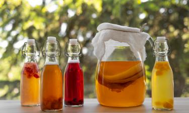 Напитки для борьбы с тягой к сладкому: яблочный уксус, лимонная вода и комбуча